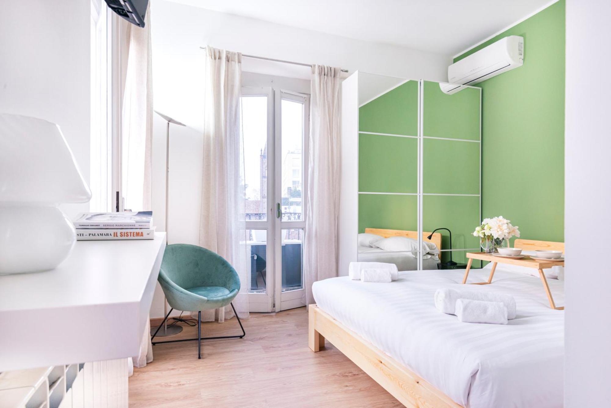 Amazing Flat Near Duomo & Colonne Di San Lorenzo By Easylife ミラノ エクステリア 写真