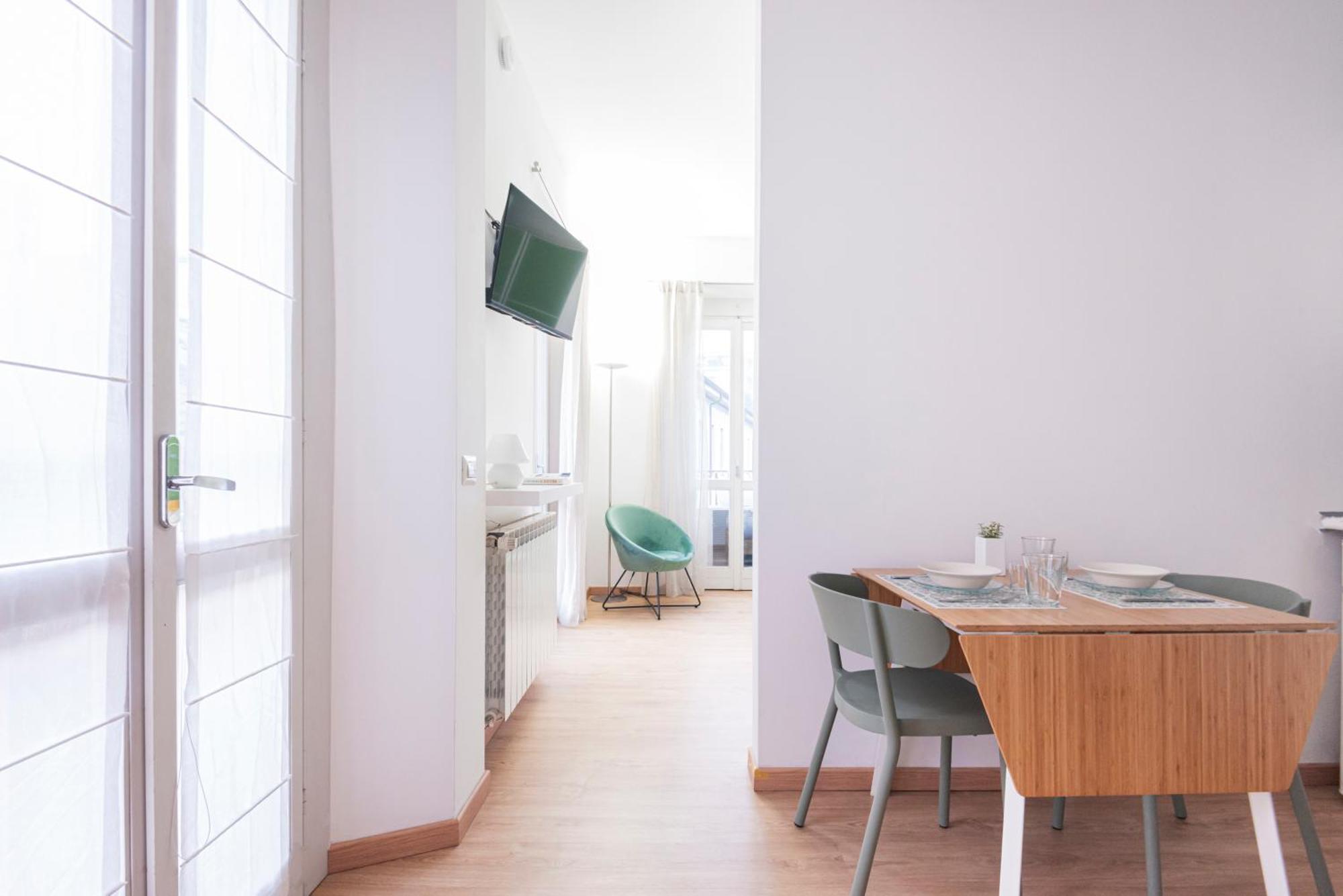 Amazing Flat Near Duomo & Colonne Di San Lorenzo By Easylife ミラノ エクステリア 写真